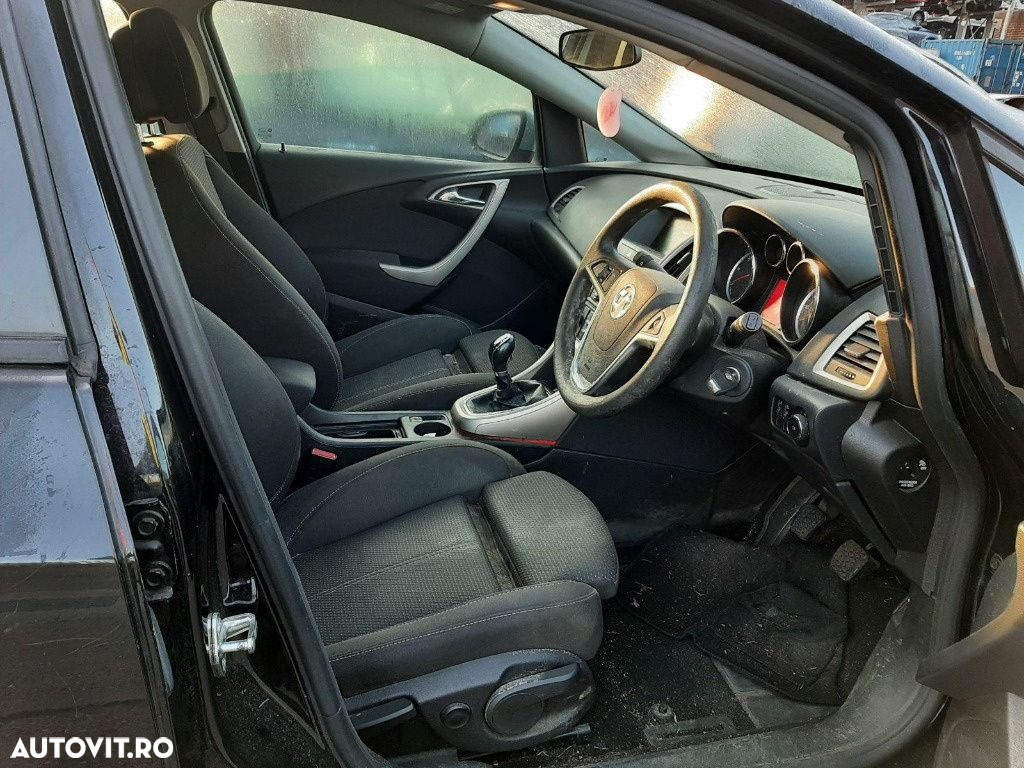 CD player Opel Astra J 2010 Hatchback 1.3 CDTI - 10