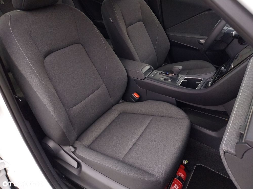Lexus LBX 1.5 Hybrid - 10