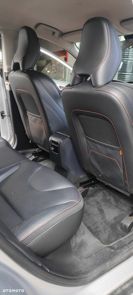 Volvo XC 60 D4 Drive-E Ocean Race - 12