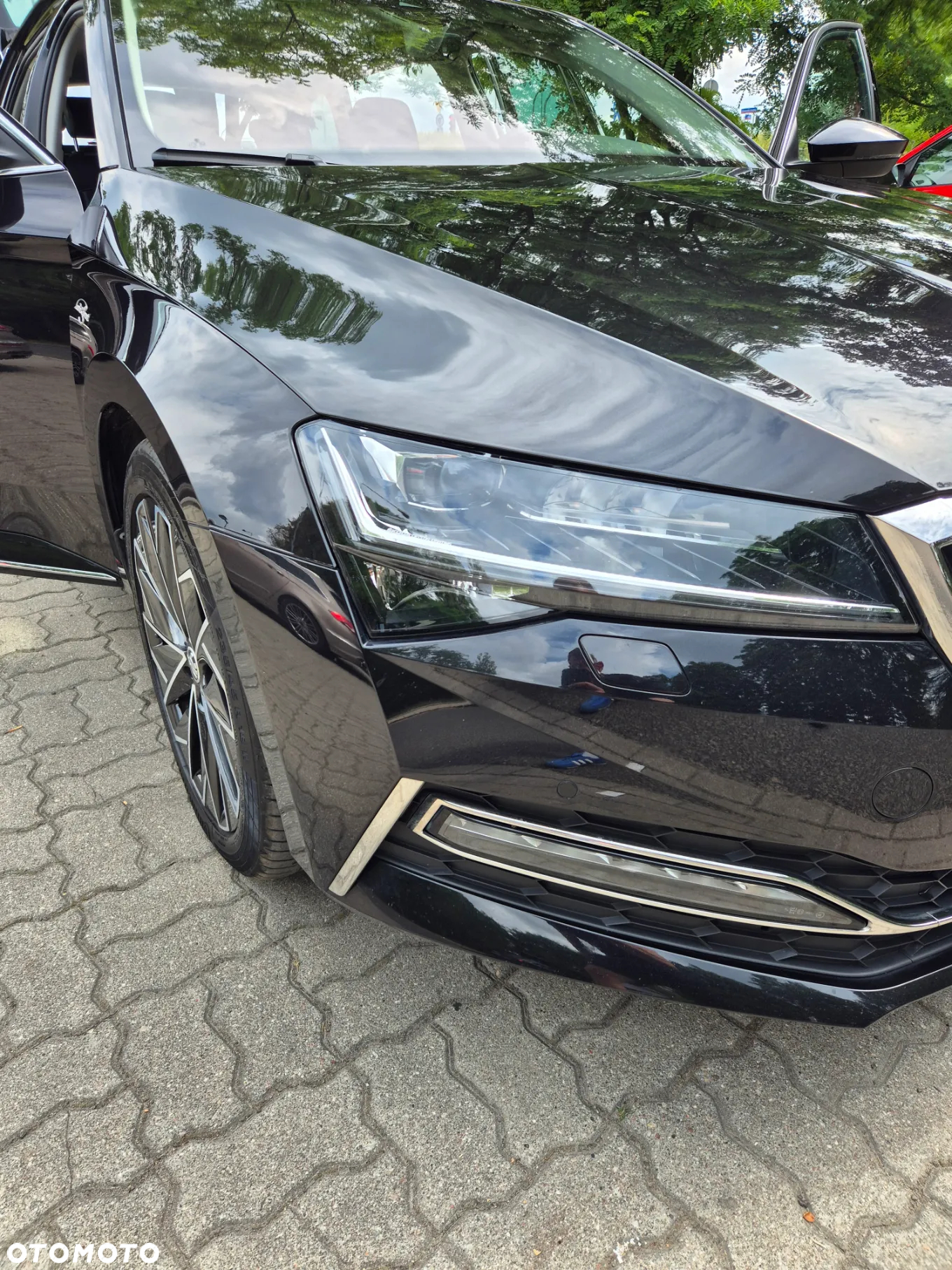 Skoda Superb 2.0 TDI L&K DSG - 17