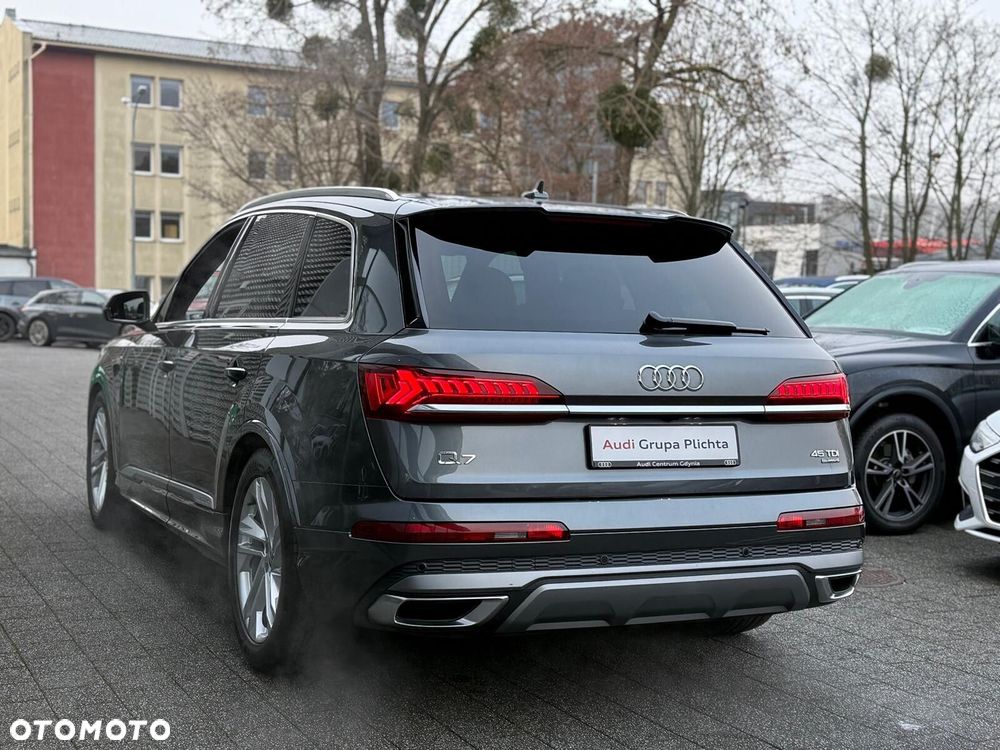 Audi Q7 - 10