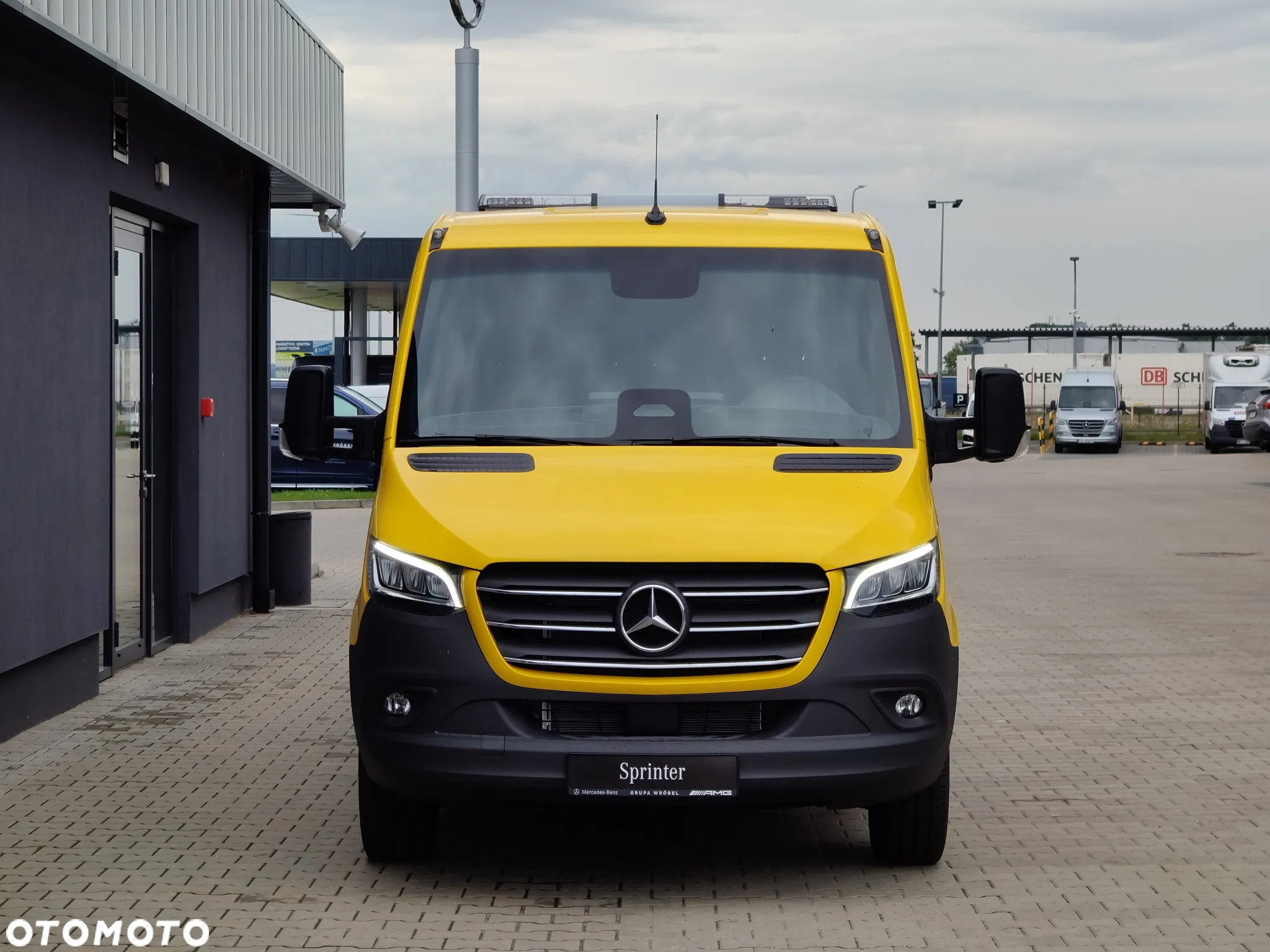 Mercedes-Benz Sprinter - 8