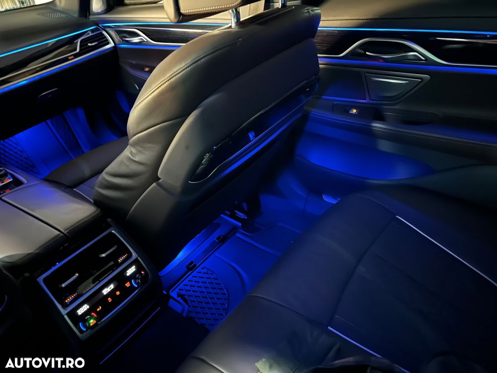 BMW Seria 7 740d xDrive - 24
