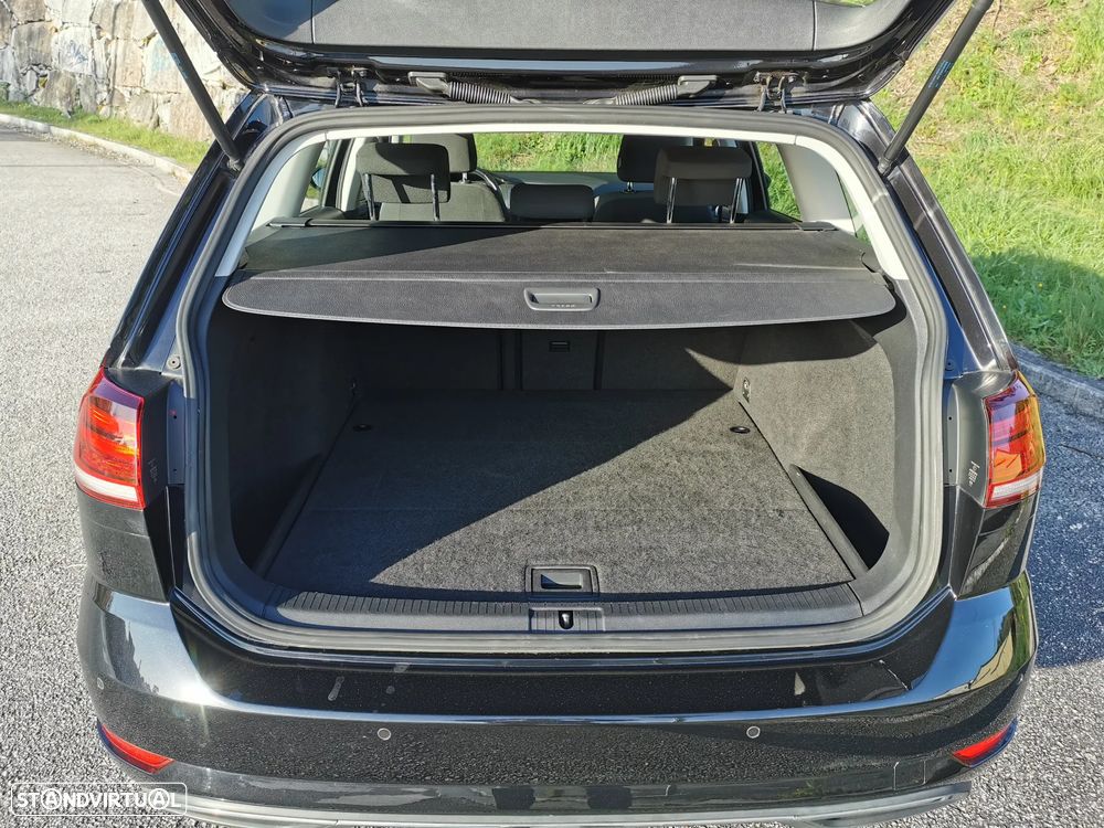 VW Golf Variant 1.6 TDi Confortline - 23