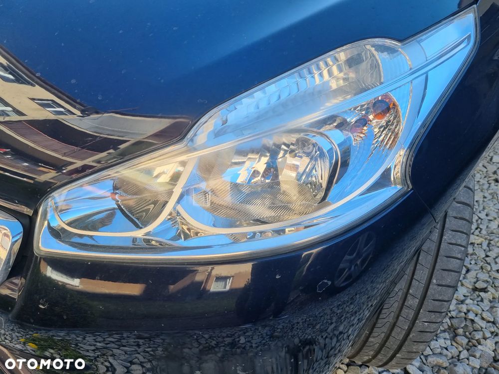 Peugeot 208 1.6 e-HDi Active STT - 4