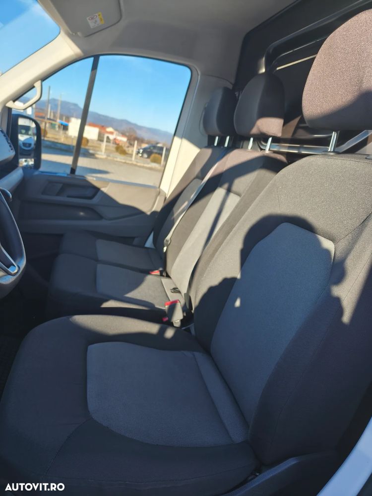 Volkswagen Crafter - 13