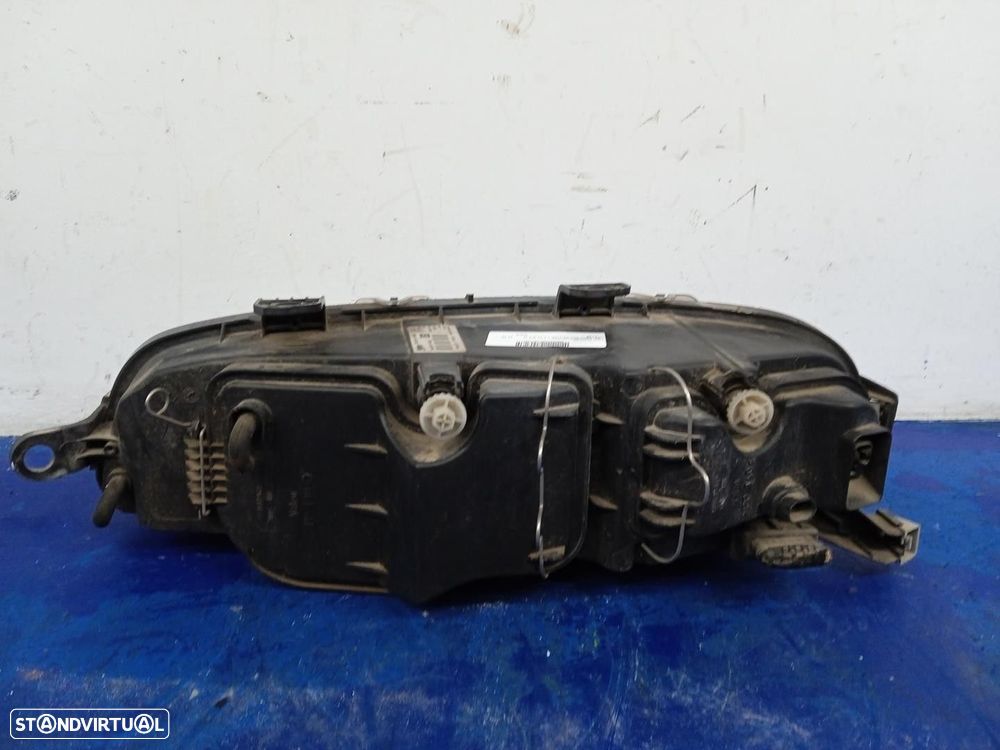 FAROL DIREITO FIAT PUNTO 1999 -188A4000 - 2