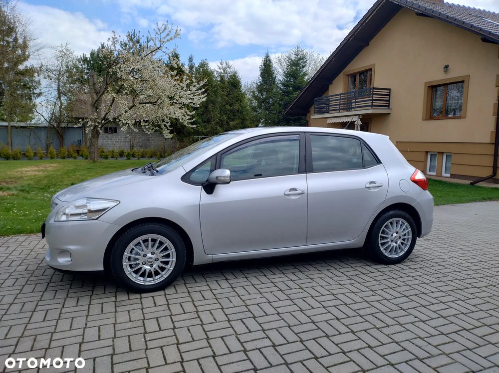 Toyota Auris 1.33 VVT-i - 14