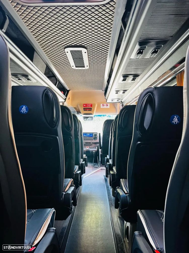 Mercedes Benz Sprinter 517 - 13