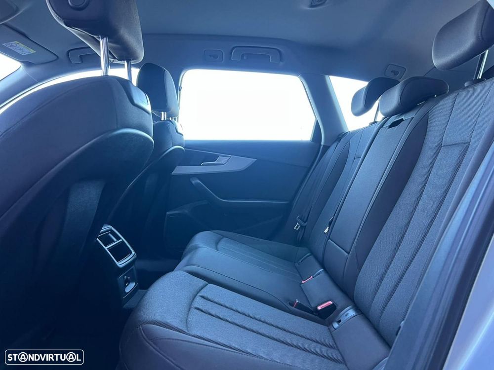 Audi A4 Avant 30 TDI S tronic - 8