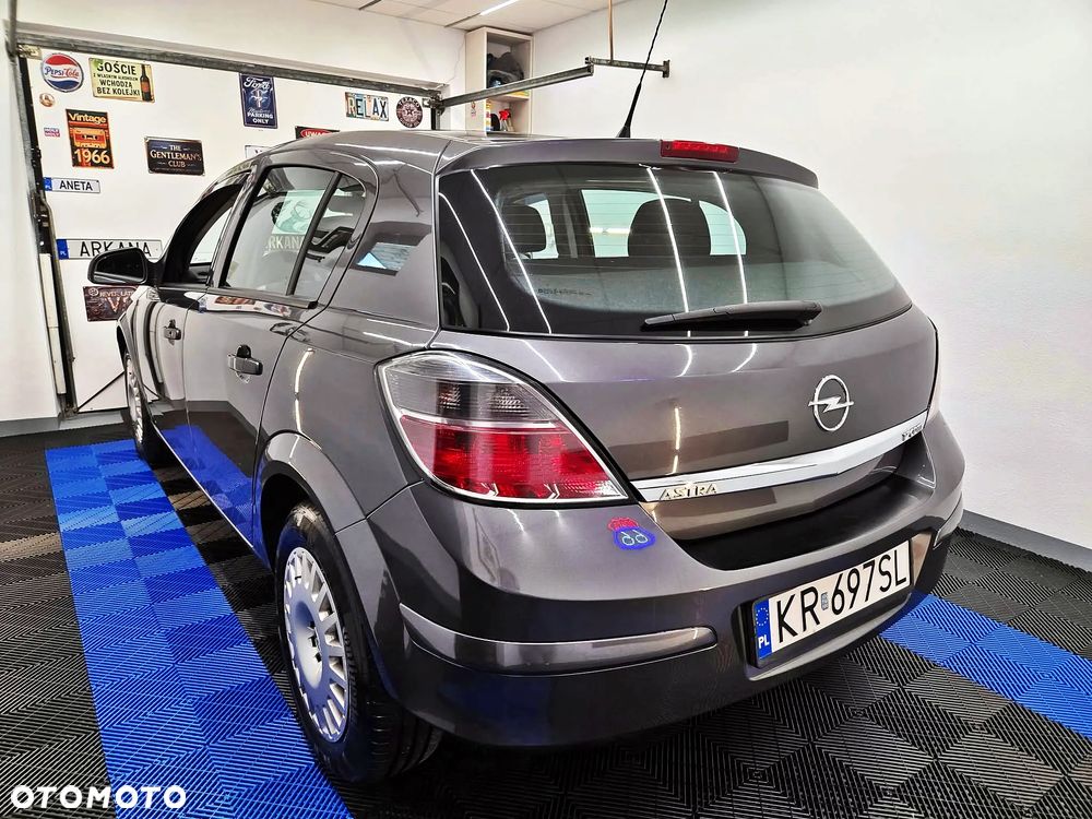 Opel Astra 1.7 CDTI Enjoy - 4