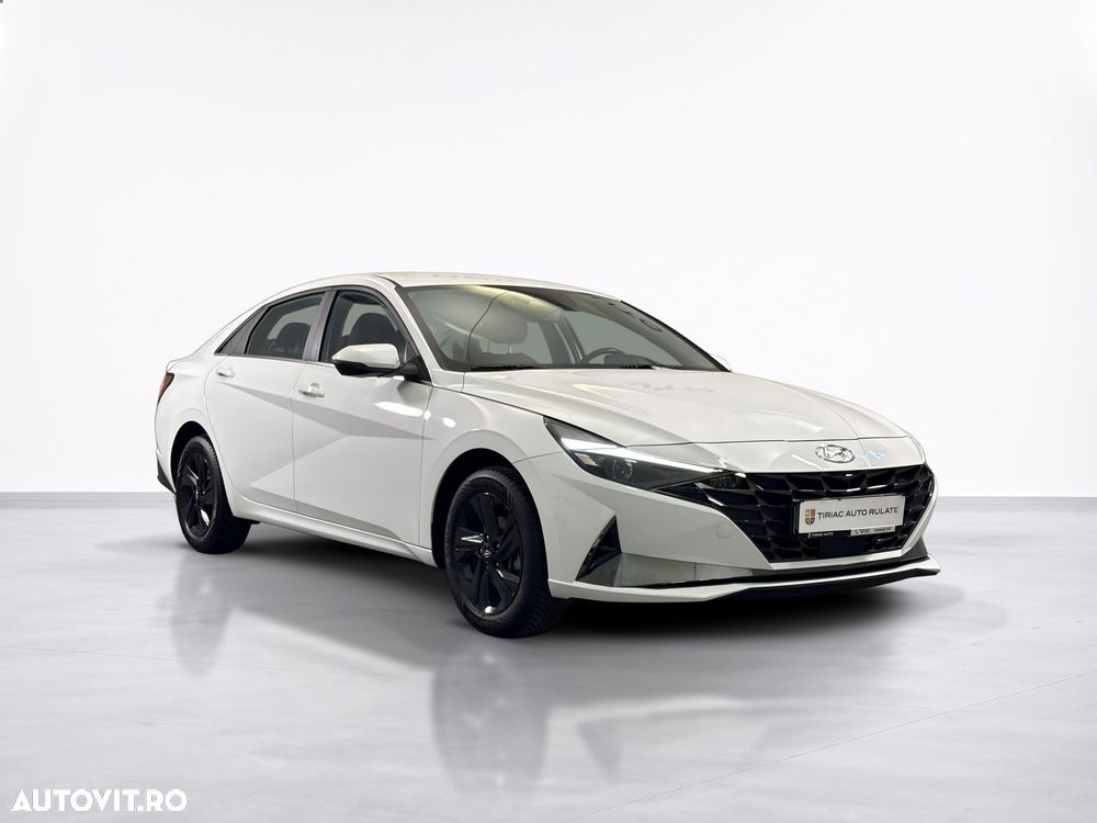 Hyundai Elantra - 8