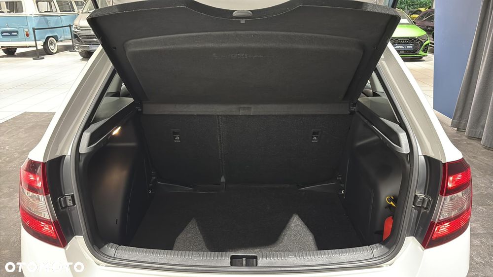 Skoda RAPID Spb 1.0 TSI Active - 17