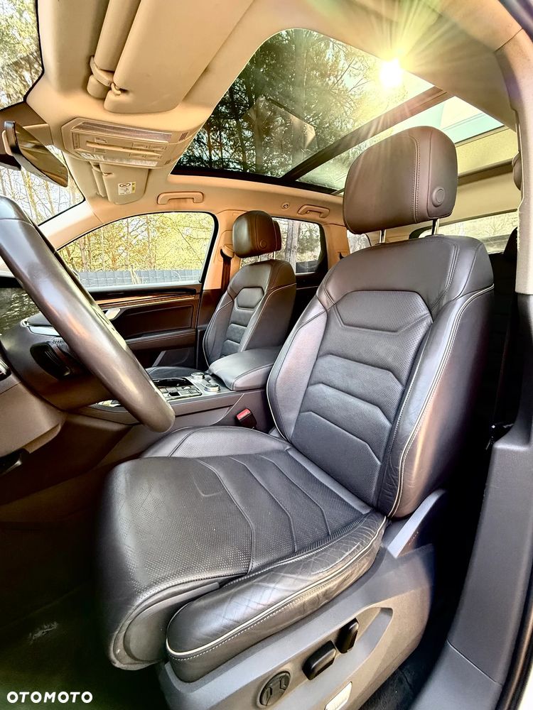 Volkswagen Touareg 3.0 V6 TDI SCR 4Mot R-Line - 8