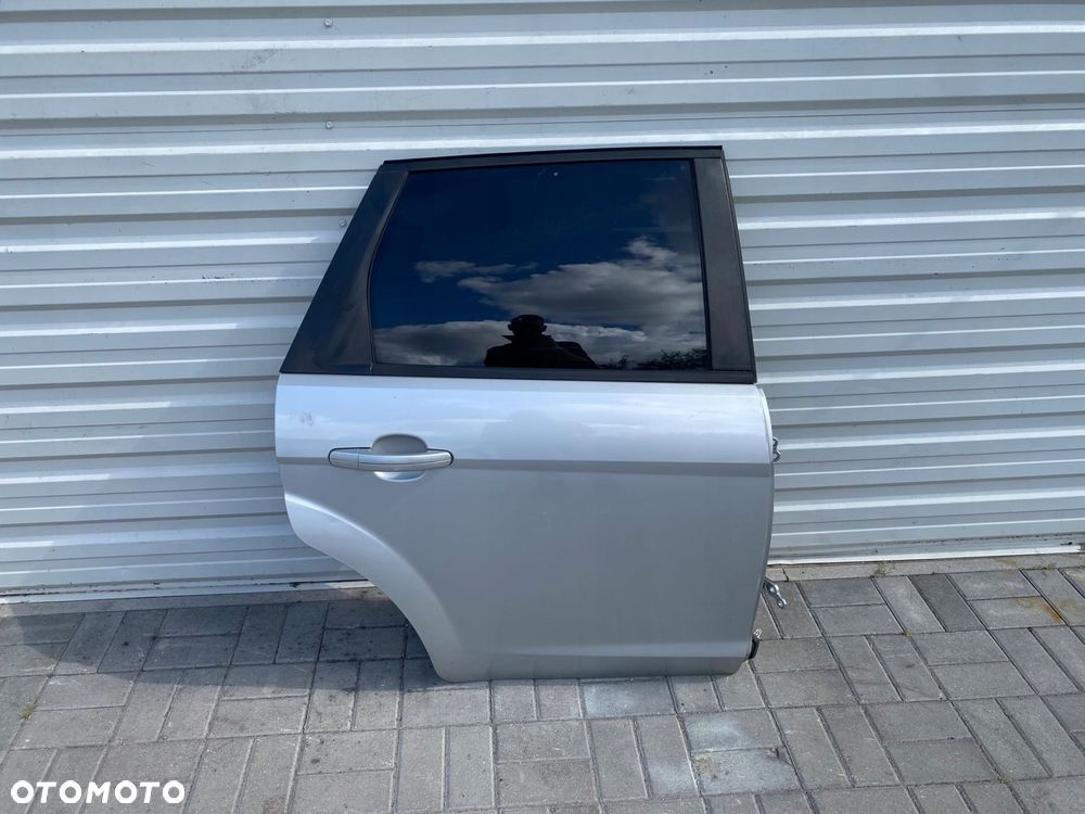 drzwi prawy tył prawe tylnie ford focus mk2 lift kod lakieru: 03 kombi eu - 1