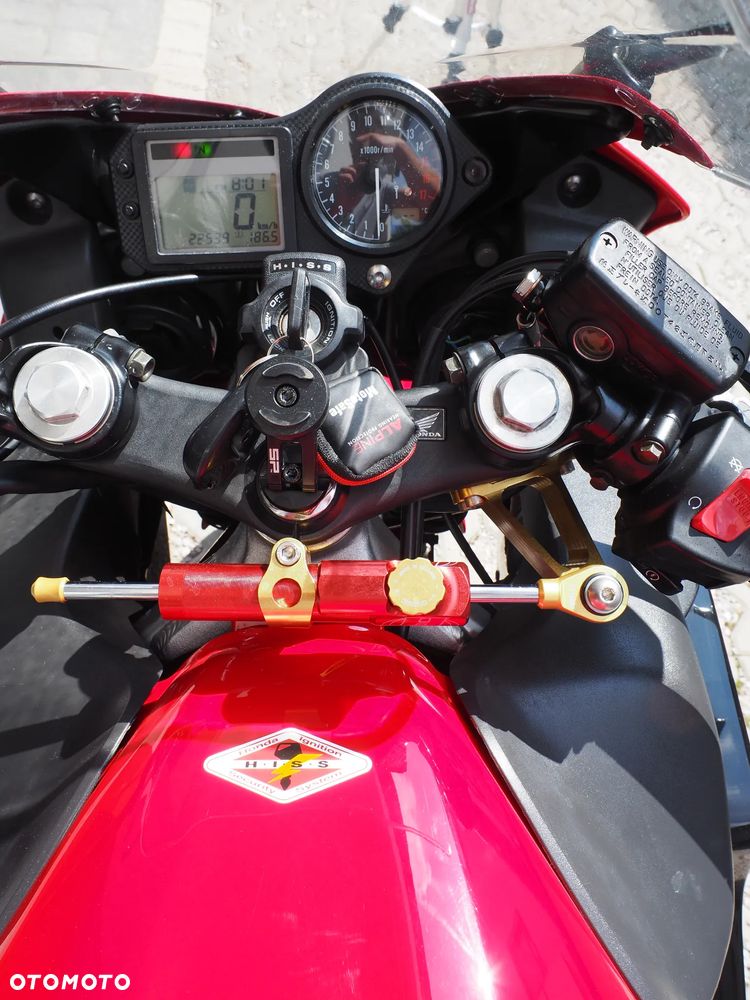 Honda CBR - 3