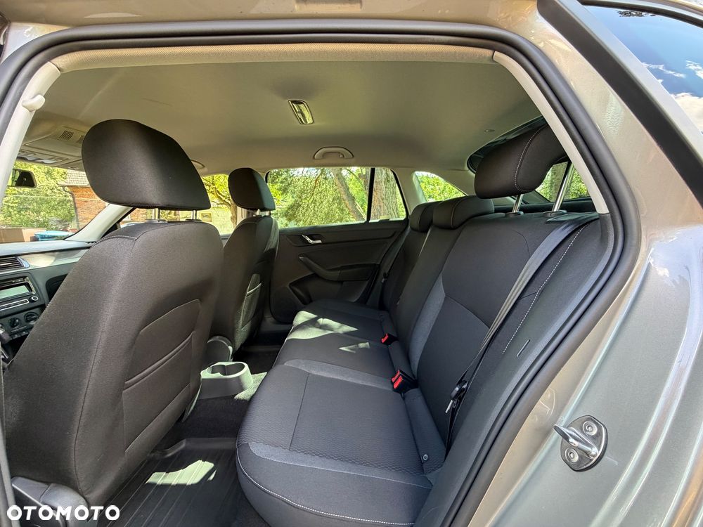 Skoda RAPID 1.2 TSI Elegance - 20