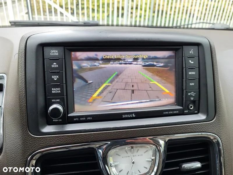 Chrysler Town & Country 3.6 Touring - 13