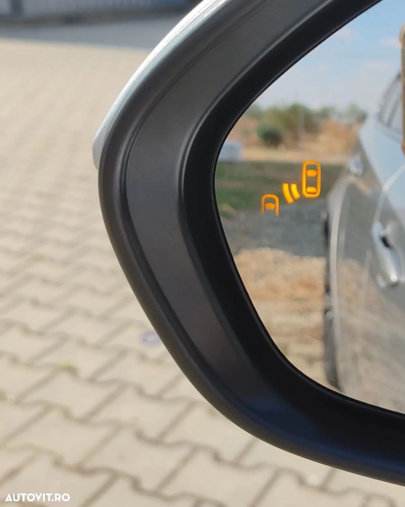 Toyota Corolla 1.8 HSD Exclusive interior Negru - 9