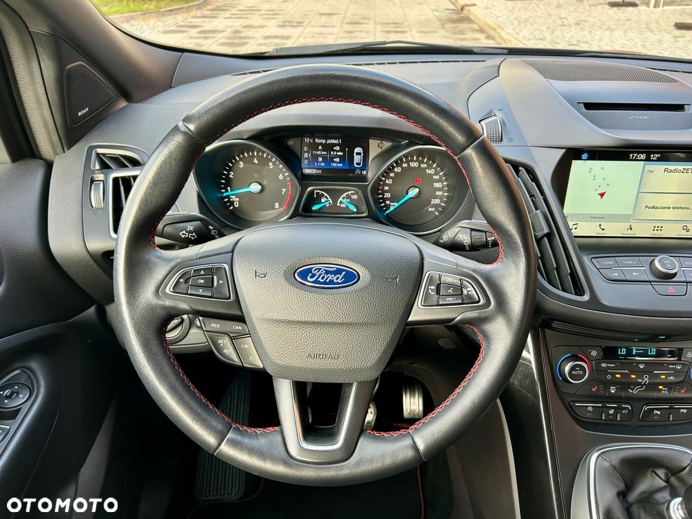 Ford Kuga 1.5 EcoBoost 2x4 ST-Line - 28