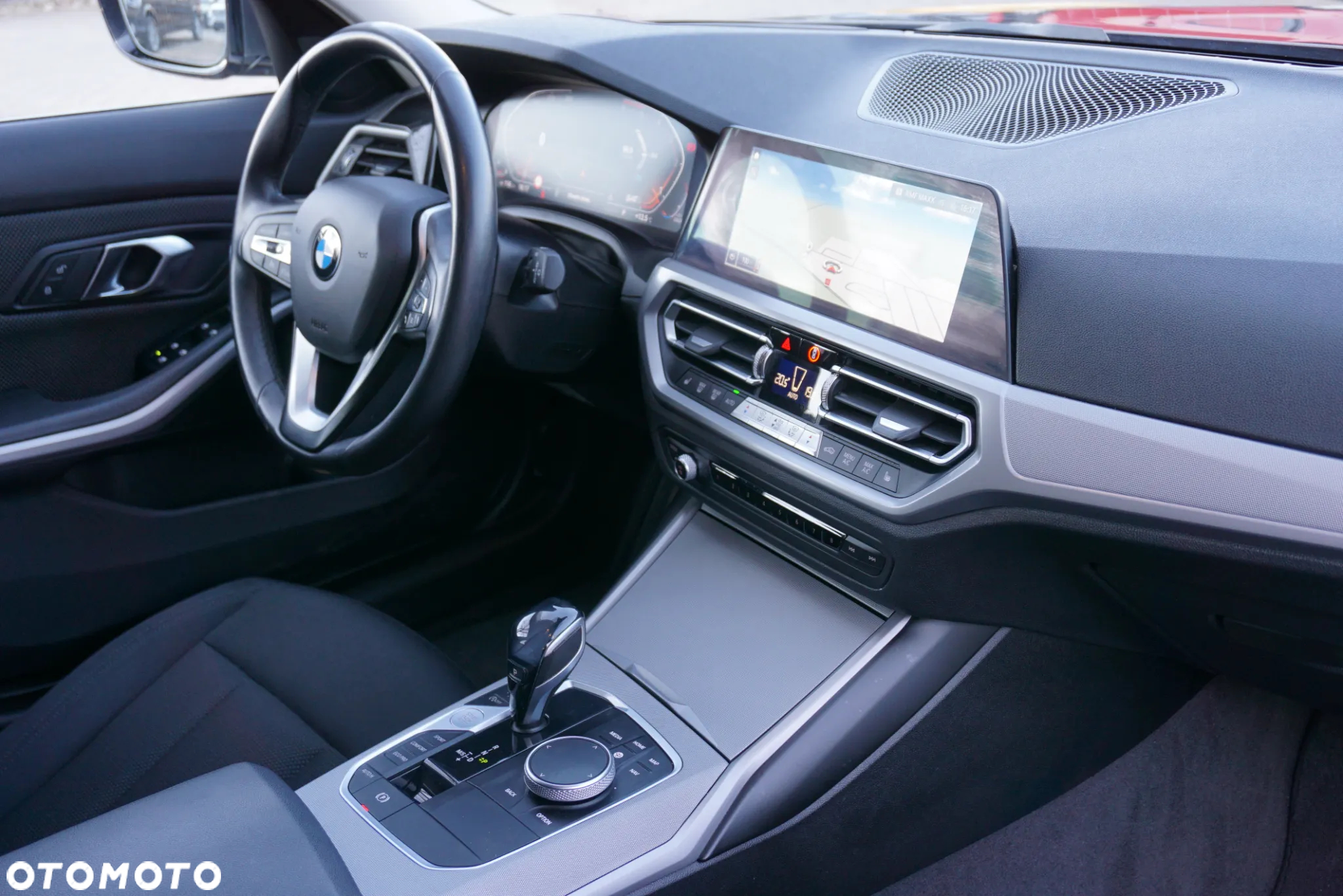 BMW Seria 3 320d Touring xDrive Sport Line - 19