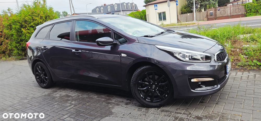 Kia Ceed 1.6 GDI ISG SW Dream Team Edition - 20