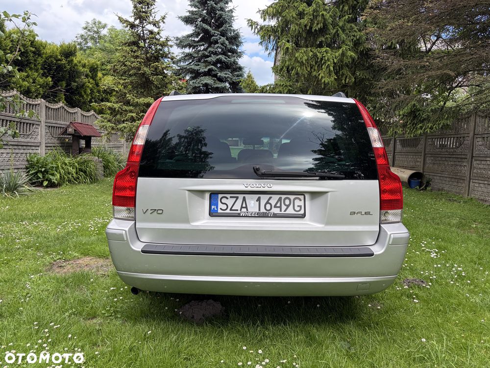 Volvo V70 2.4 Momentum - 7