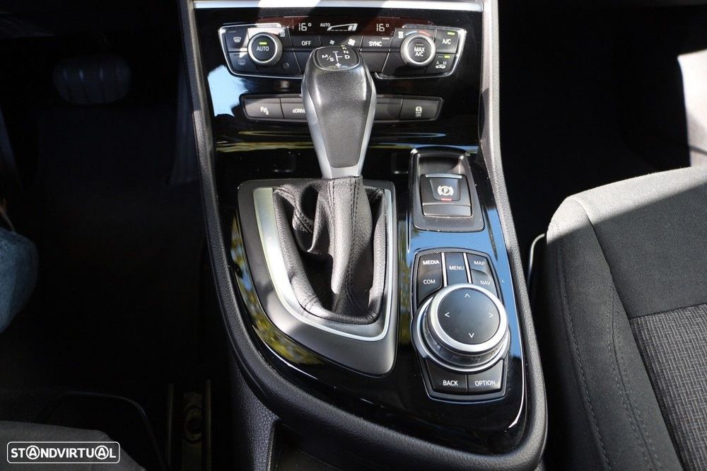 BMW 225xe Active Tourer Advantage - 27