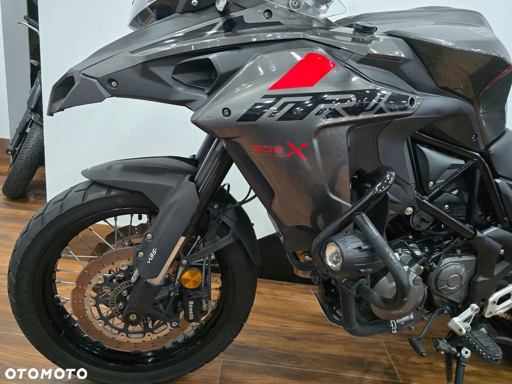 Benelli TRK 502X - 12