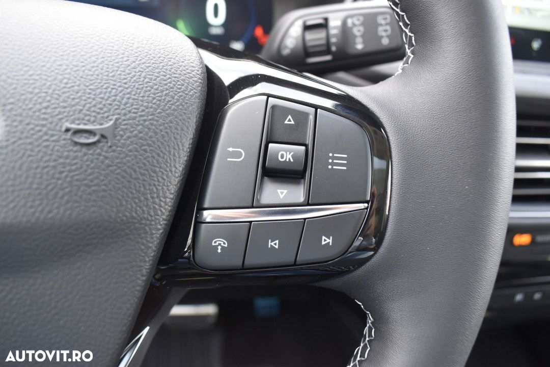 Ford Kuga - 25