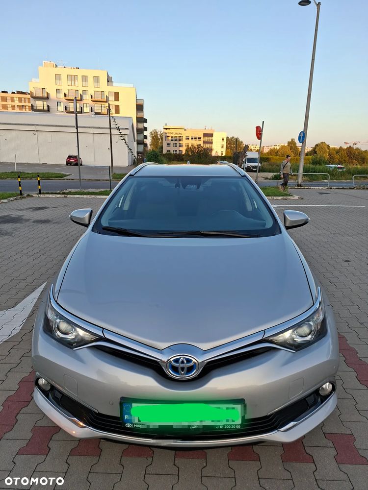 Toyota Auris 1.8 HSD Sol - 1