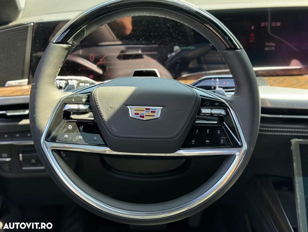 Cadillac Escalade - 8