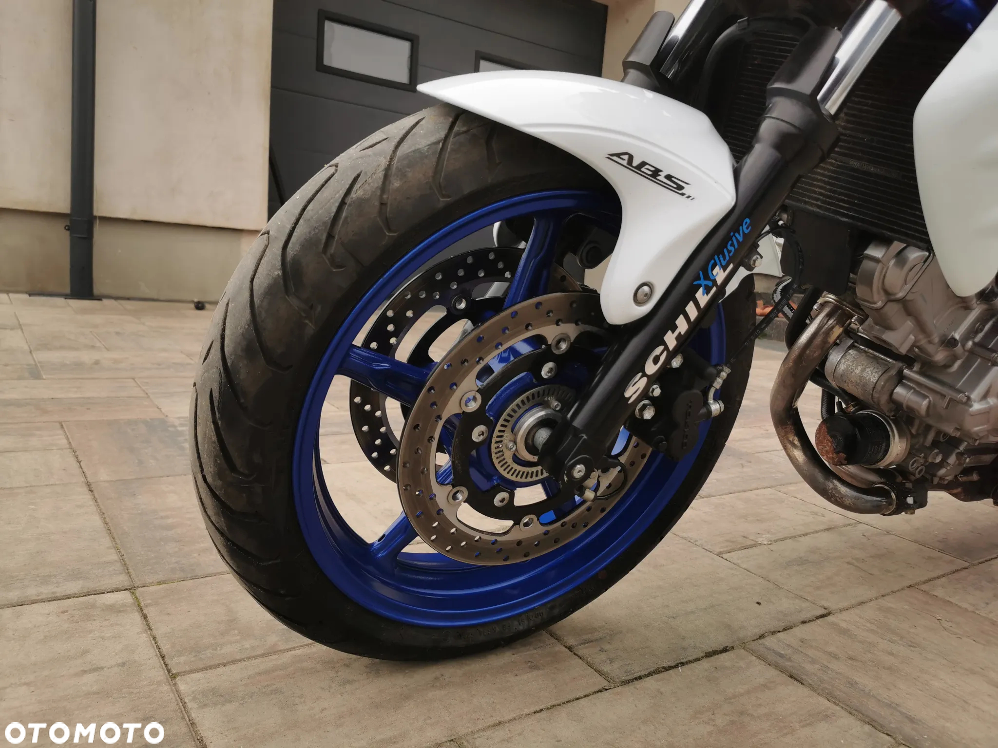 Suzuki Gladius - 12