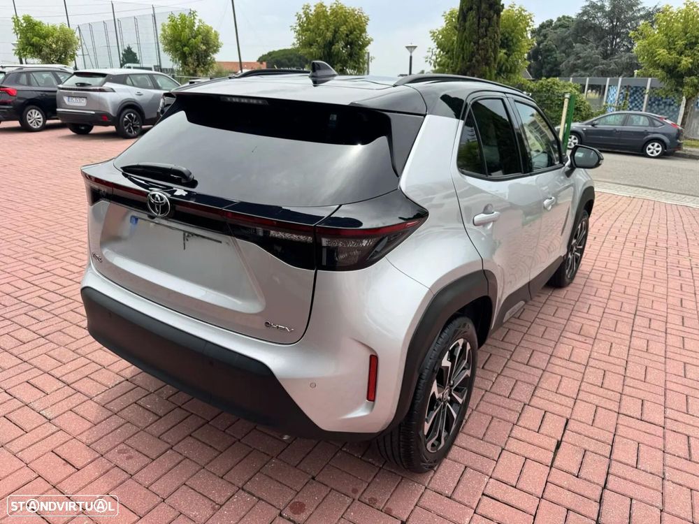 Toyota Yaris Cross 1.5 HDF Comfort Plus AWD - 14