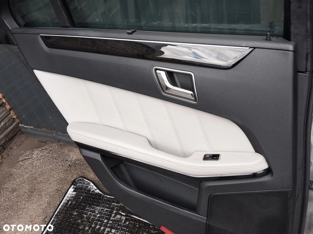 MERCEDES E-KLASA W212 LEWE TYLNE DRZWI KOMPLETNE W KOLOR 792 W ORYGINALE DO MONTAŻU Z 2010 ROK KOMBI - 16