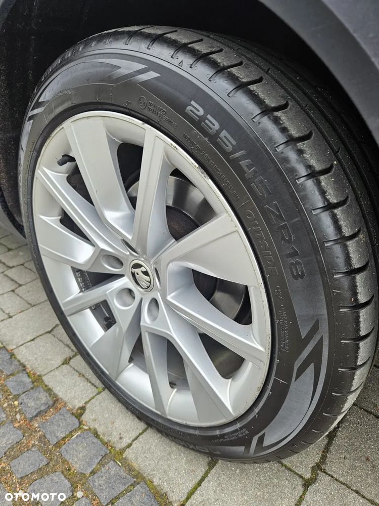 Skoda Superb 2.0 TDI SCR 4x4 Scout DSG - 22