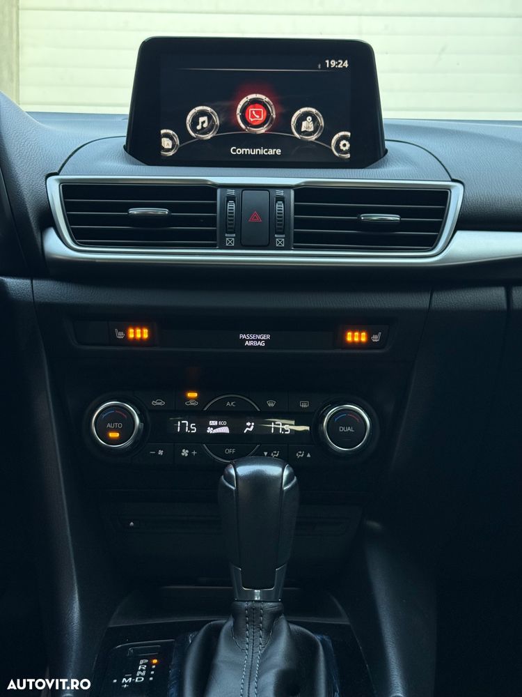 Mazda 3 - 8