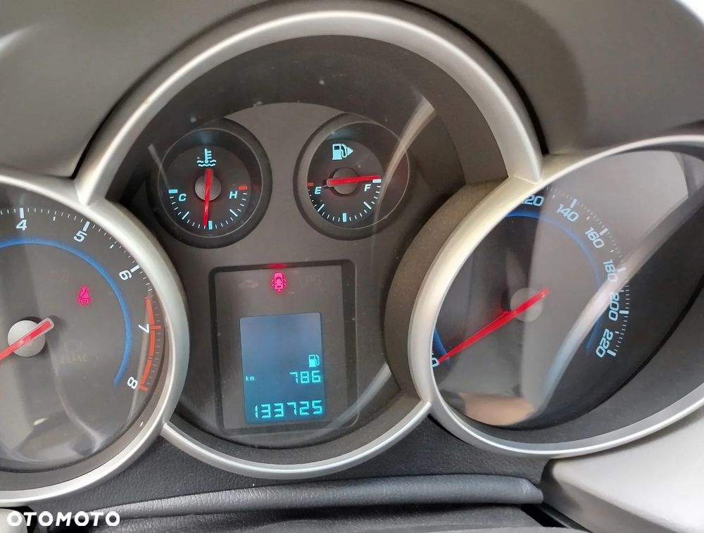 Chevrolet Cruze 1.6 LS - 12