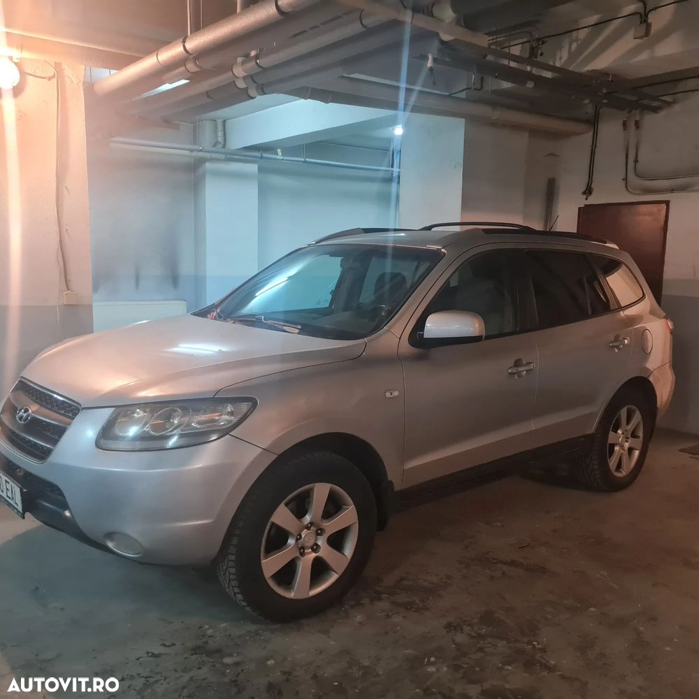 Hyundai Santa Fe 2.2 DSL VGT 5 SEATS 2WD MT CLASSIC - 3