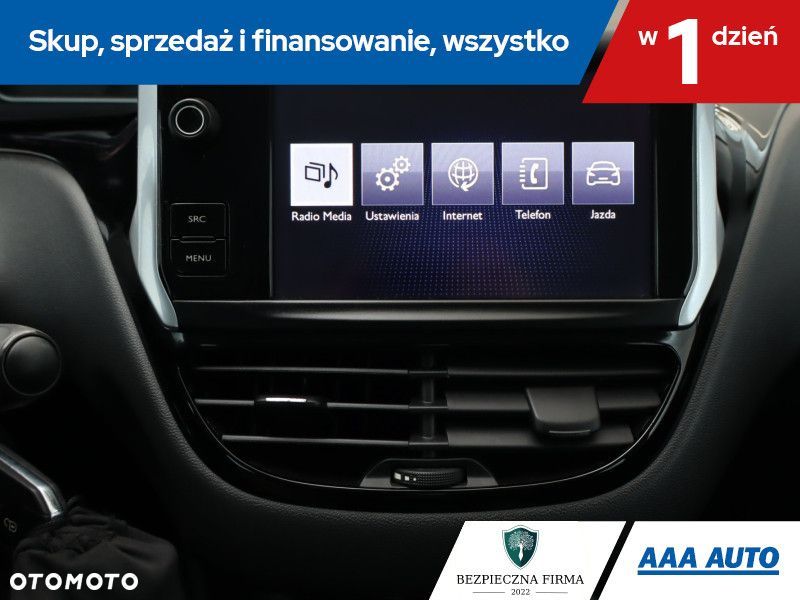 Peugeot 208 - 18