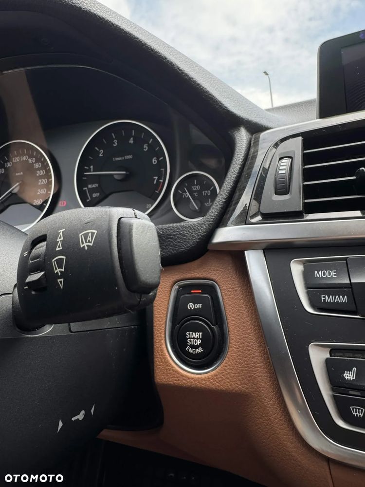 BMW Seria 3 328i xDrive Sport-Aut Luxury Line - 16