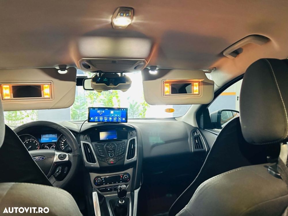 Ford Focus - 26