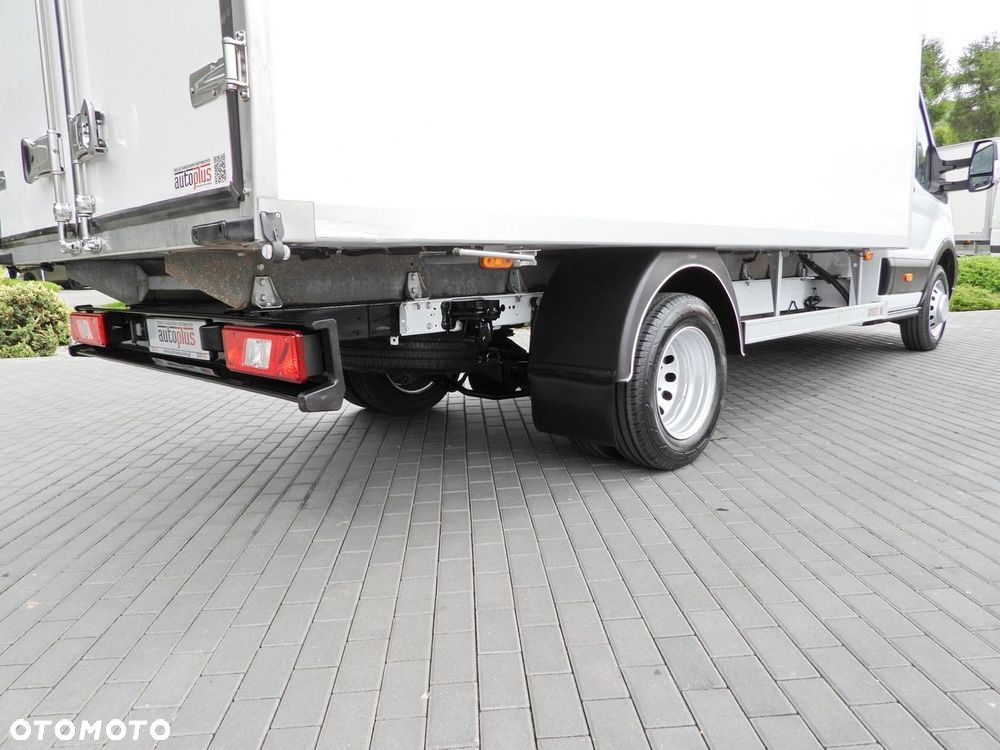 Ford TRANSIT CHŁODNIA KONTENER 0*C 8 PALET TEMPOMAT BLIŹNIACZE KOŁA KLIMATYZACJA  130KM - 25
