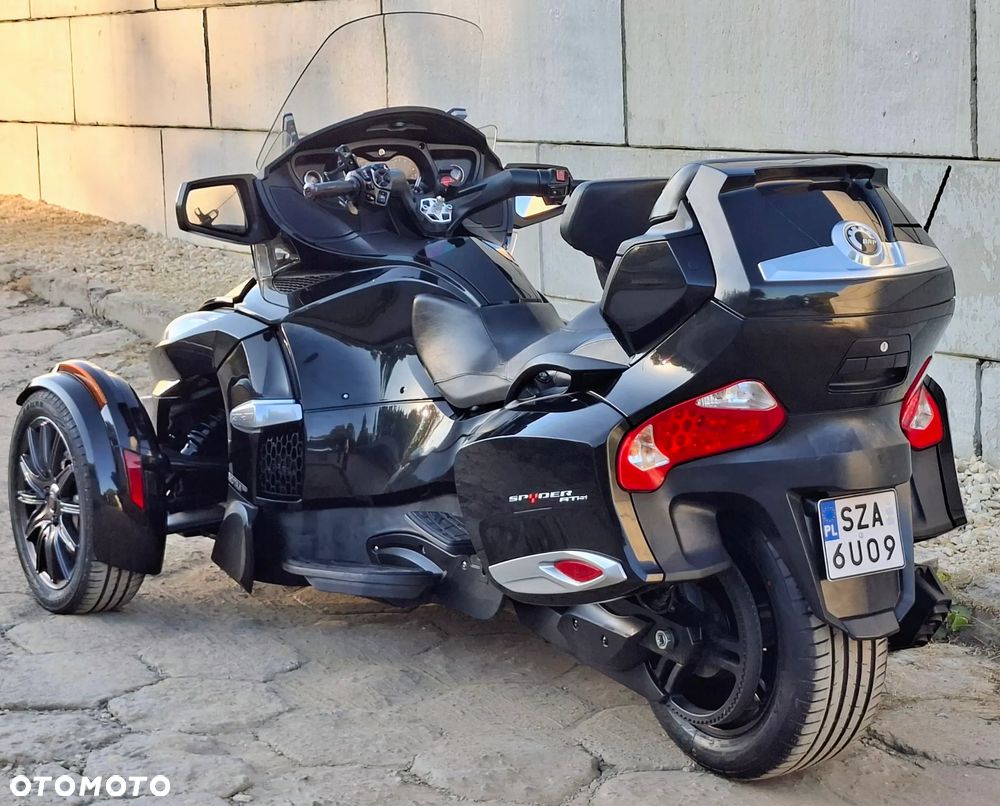 Can-Am Spyder - 17