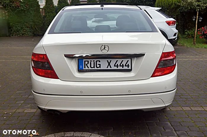 Mercedes-Benz Klasa C 180 BlueEFFICIENCY Avantgarde - 23