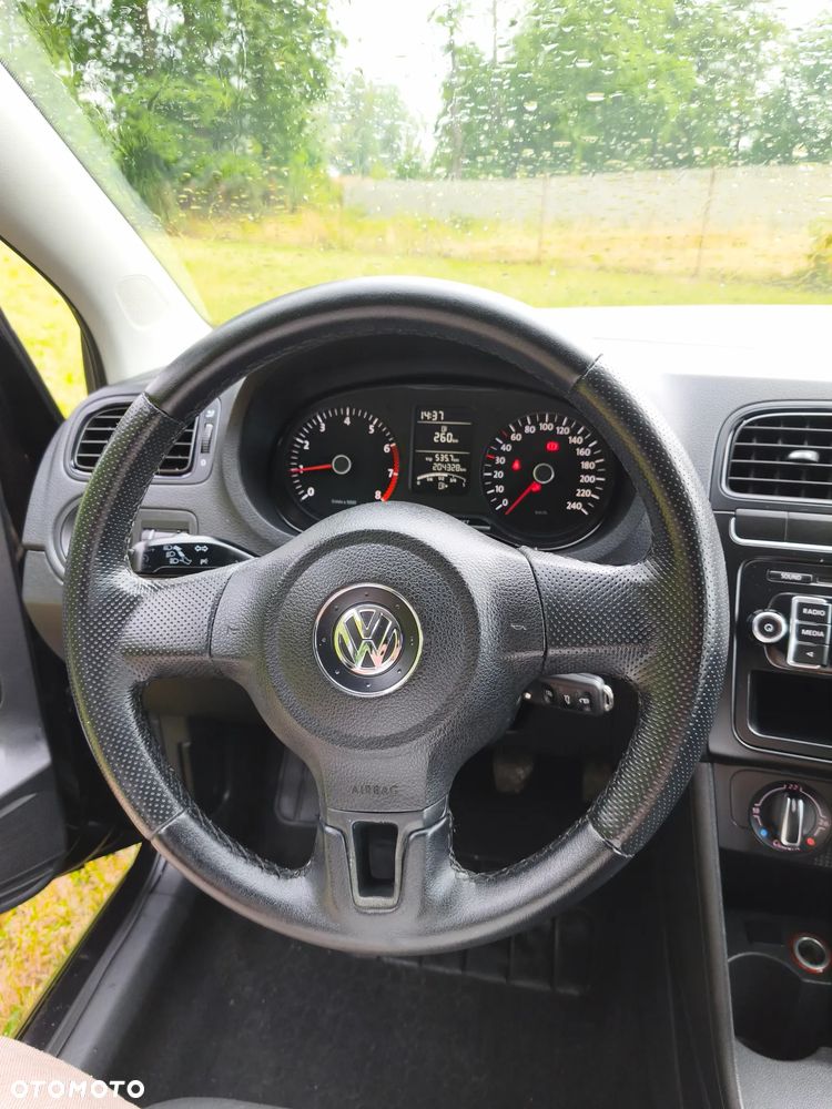 Volkswagen Polo - 8