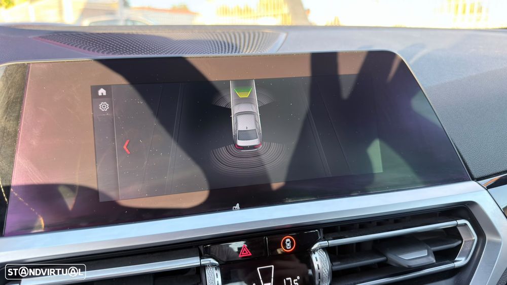 BMW 320 d Ultimate Auto - 32