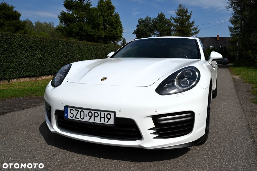 Porsche Panamera GTS PDK - 6
