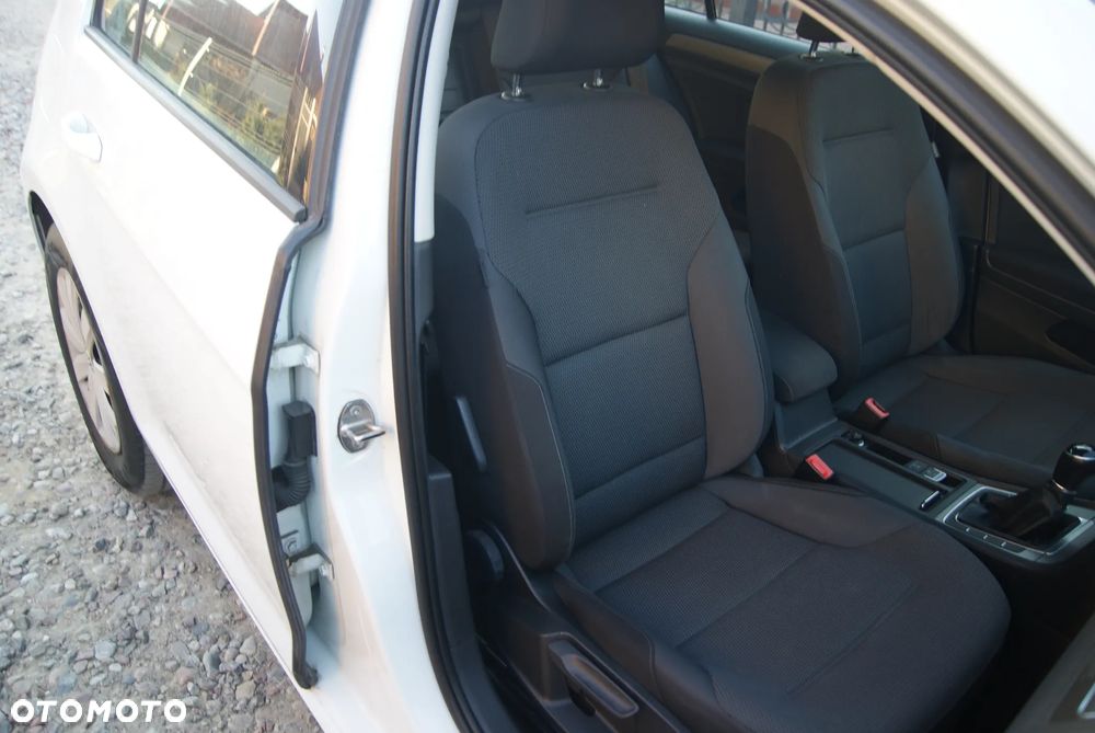 Volkswagen Golf 1.4 TSI BMT Comfortline - 17