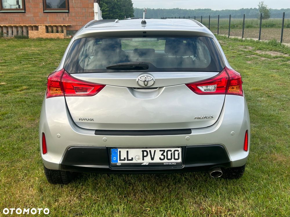 Toyota Auris 1.6 Executive - 6
